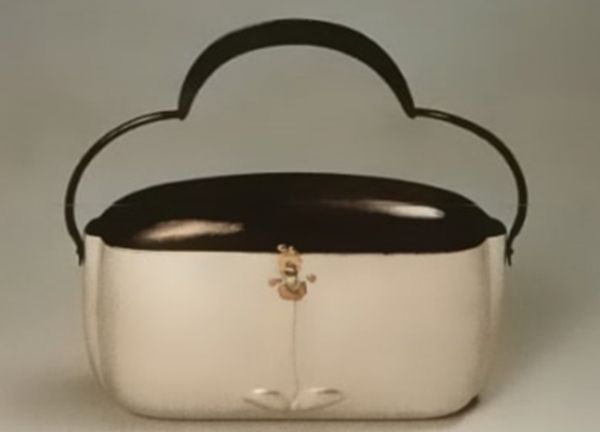 기증작품(이승원, 은 핸드백, 1987-1988, 21x5.4x21)
