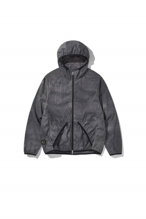 사진: TOKYO CRAFTS x 힐리먼트 ‘몽블랑 패커블 바람막이(MontBlanc Packable Windbreaker)’