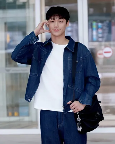 배우 이도현, 프라다 패션쇼 참석 차 출국! ‘빛나는 남신 비주얼’