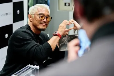 하이드로겐, 추성훈과 함께한 팬사인회 성료… ‘강렬한 에너지로 잠실 달궜다’