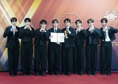 그룹 YUHZ(유어즈), '2025 대한민국 한류연예대상' 라이징스타상 수상 '쾌거'