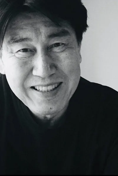 손신 작가, 10년 작업 담은 『AGAINST』 영문판 출간