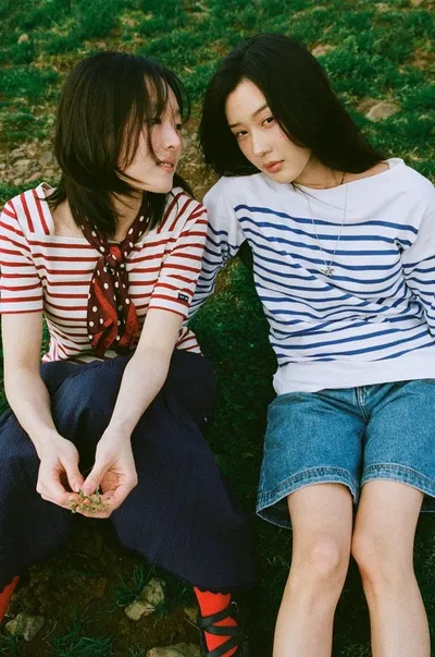 세인트제임스, 스트라이프 캠페인 ‘A day away, in stripes’ 공개