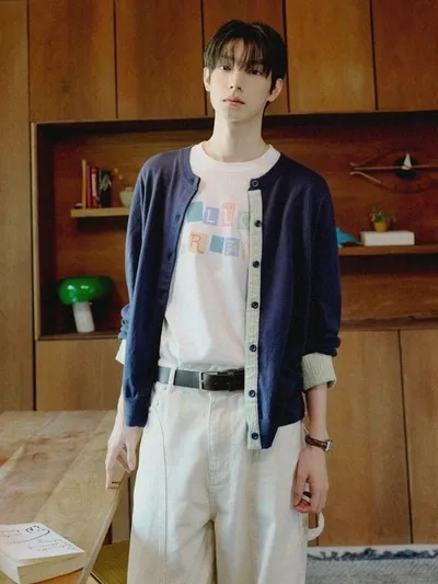 최립우, 소년미 넘치는 화보 공개...깨끗한 비주얼+청량 에너지 ‘눈길’