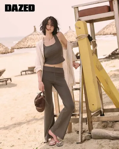 매거진 '데이즈드' 배우 권나라와 함께한 화보 공개