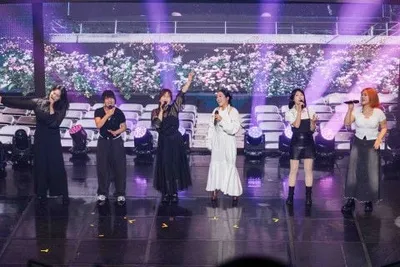 정인, 15년 만의 단독 콘서트 ‘목소리의 시간’ 전석 매진으로 성료! 조정치·존박 깜짝 출연