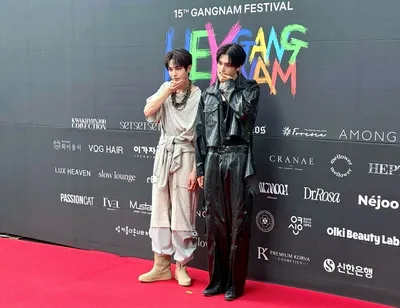 이펙스 백승·뮤, ‘2026 강남페스티벌’ 패션쇼 런웨이 장식! 트렌디한 개성으로 도심 패션쇼 접수