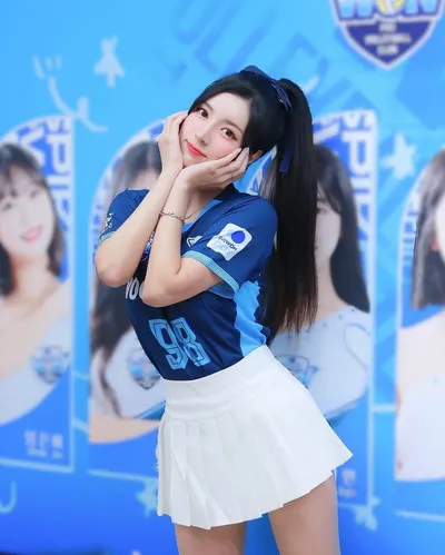 치어리더 남민정, 국내외 무대 활약…팬들과 소통 강화
